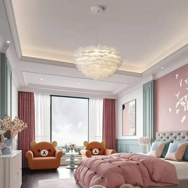 LED-Pendelleuchte im nordischen Federdesign